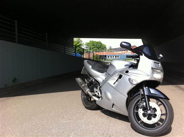 Honda >CBR 600 F2< billede 14