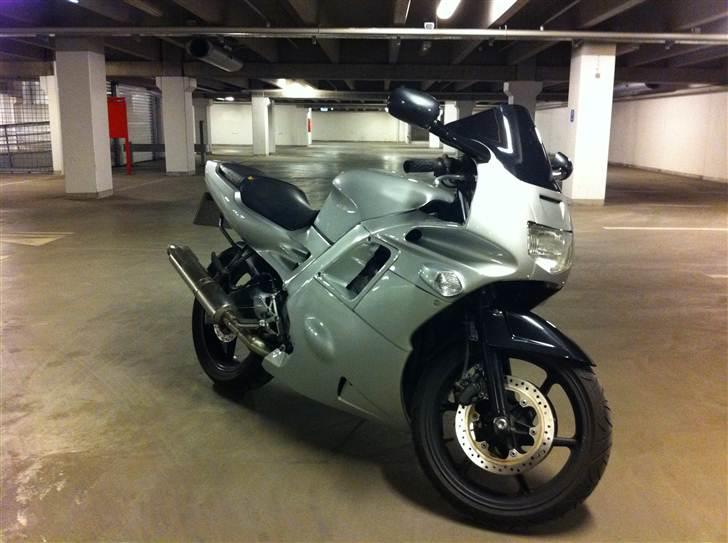 Honda >CBR 600 F2< billede 16