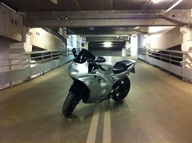 Honda >CBR 600 F2< billede 18