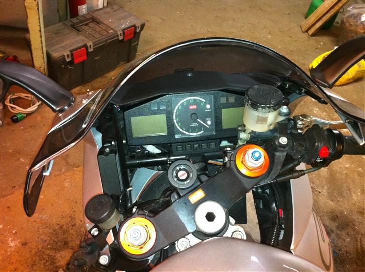 Aprilia SL1000 solgt billede 6