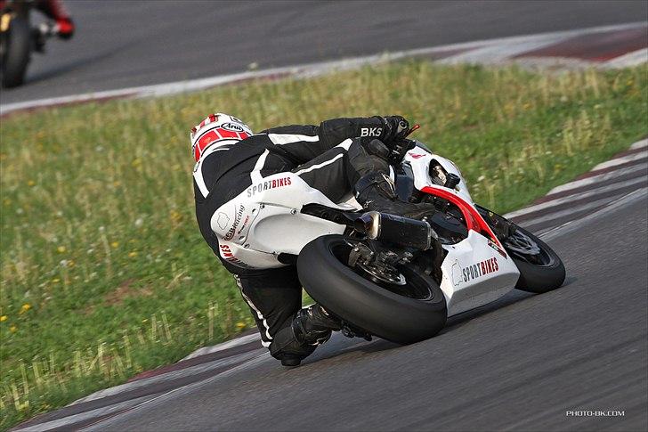 Suzuki GSX-R1000 - Banecykel - Most 2011 billede 4