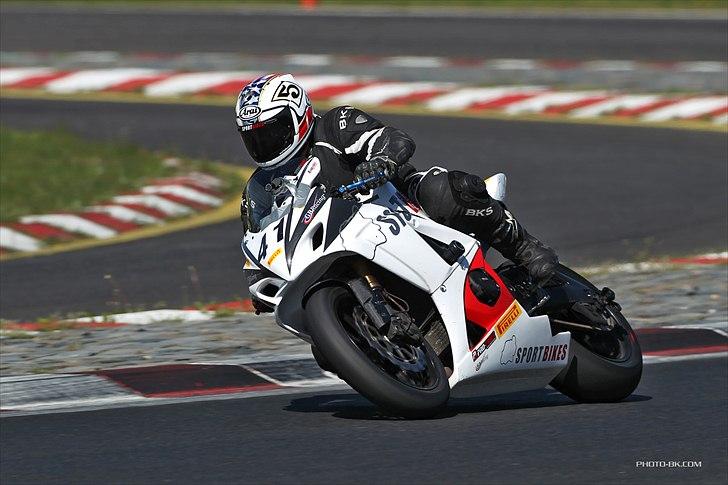 Suzuki GSX-R1000 - Banecykel - Most 2011 billede 5