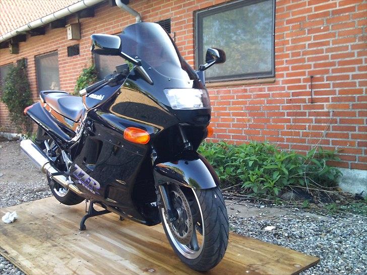 Kawasaki ZZR1100 billede 2