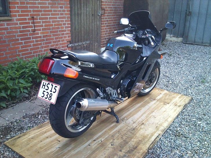 Kawasaki ZZR1100 billede 4