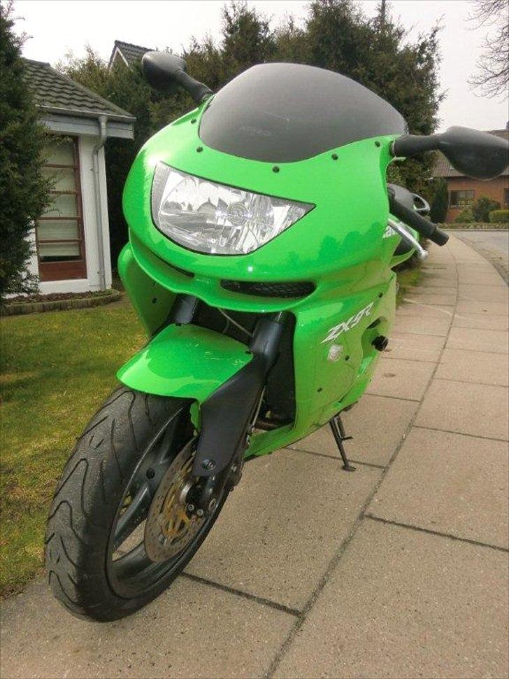 Kawasaki ZX9R - solgt billede 2