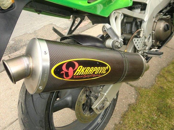 Kawasaki ZX9R - solgt billede 6