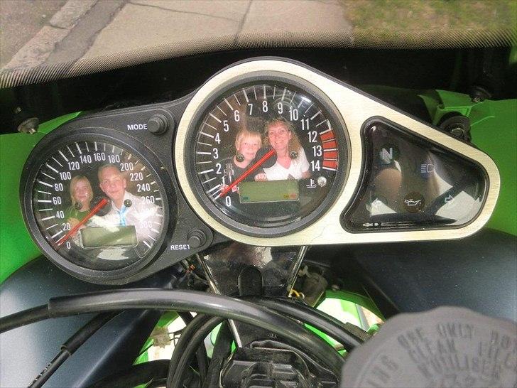 Kawasaki ZX9R - solgt billede 8