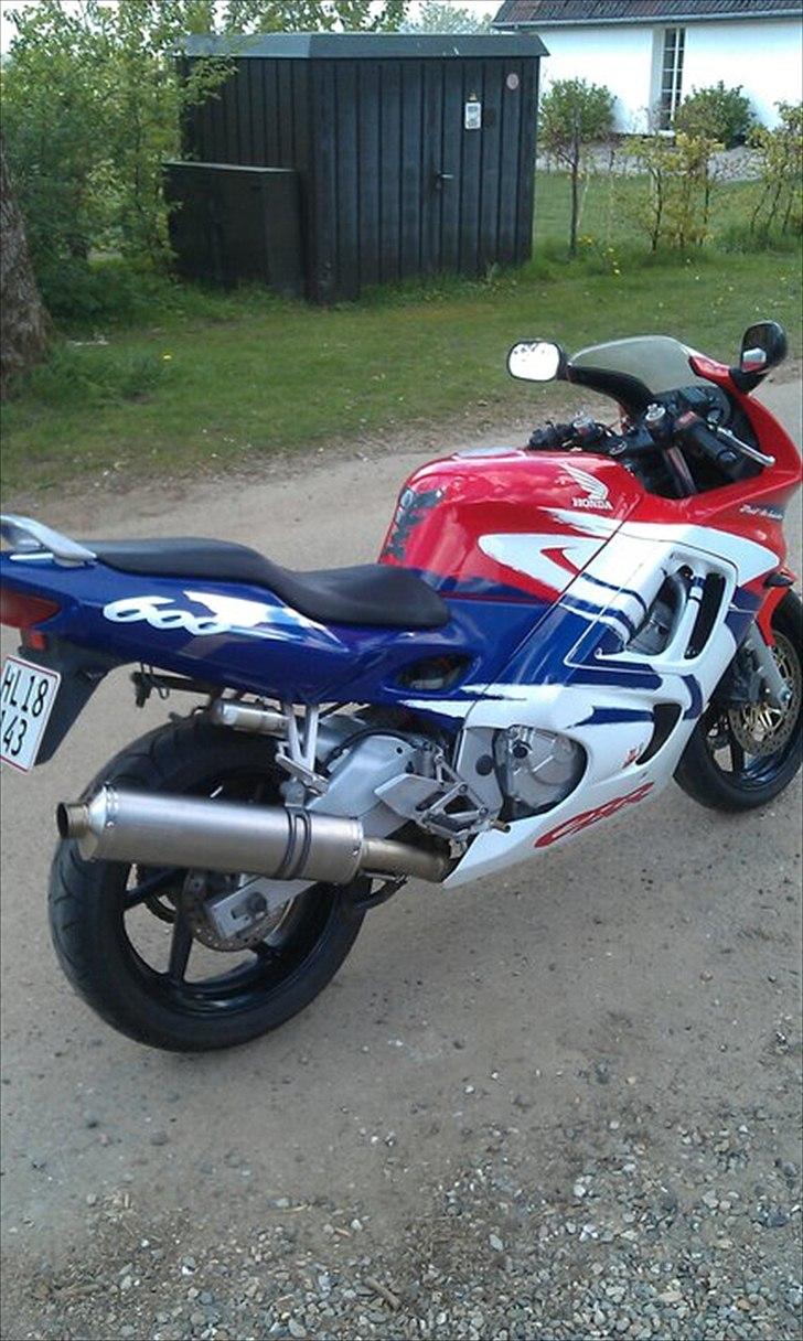 Honda CBR600 F3 <SOLGT> billede 1