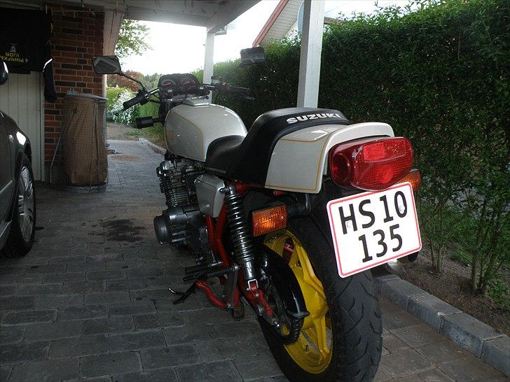 Suzuki GS750 - Kæmpe baglygte. billede 6