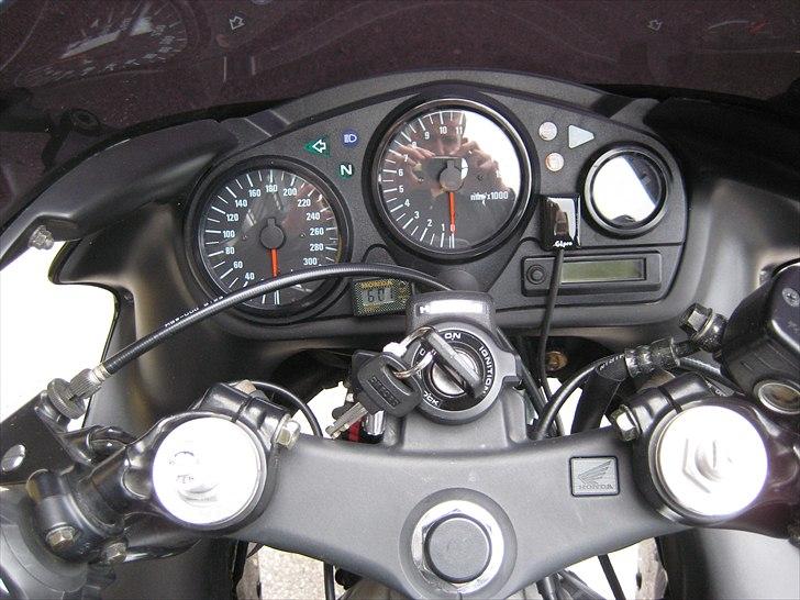 Honda Cbr F4 *SOLGT* - Billede maj 2011 billede 12