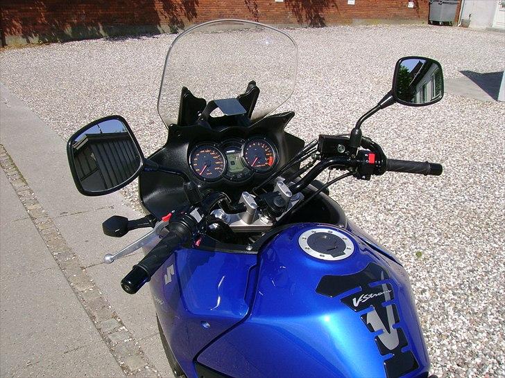 Suzuki DL 650 V-strom SOLGT billede 5