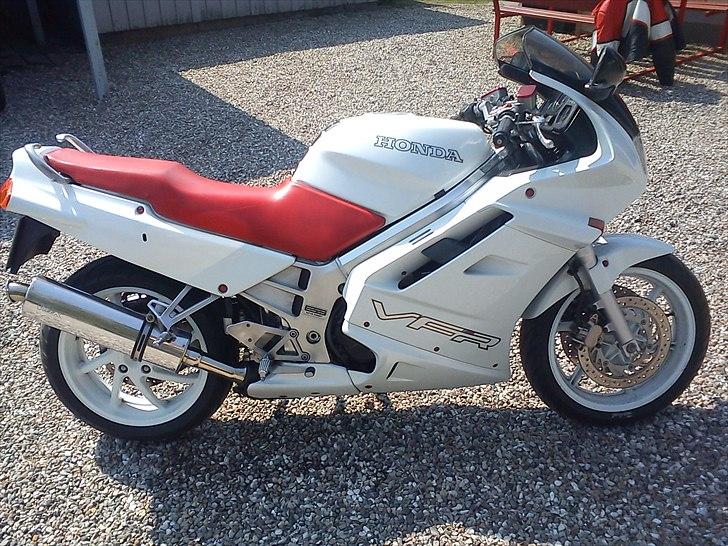 Honda VFR 750 F billede 13