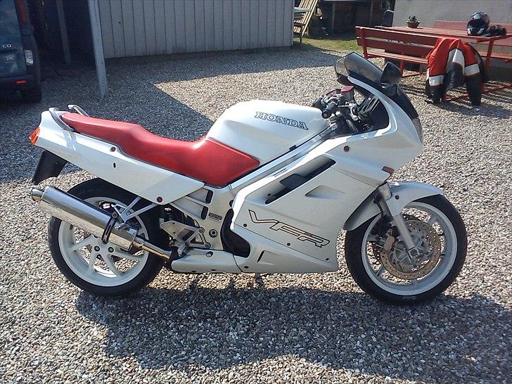 Honda VFR 750 F billede 14