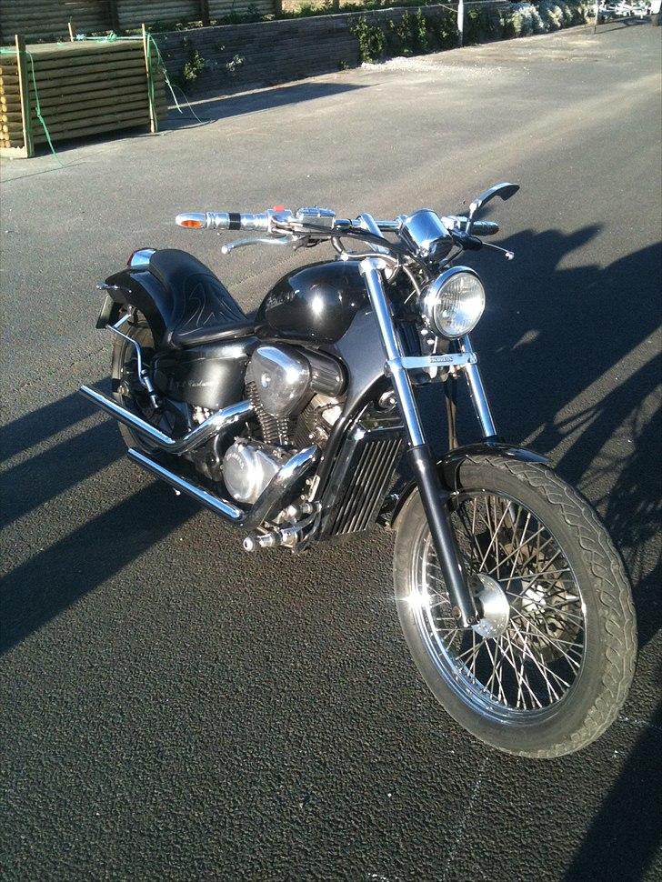 Honda VT 600 SHADOW Solgt.. billede 1