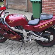 Suzuki GSXR 400R