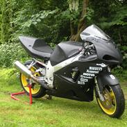 Suzuki gsxr 750 srad