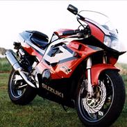 Suzuki GSX-R 400 R