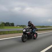 Suzuki GSX-R 750 *Solgt*