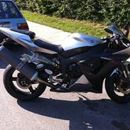 Yamaha YZF-R1