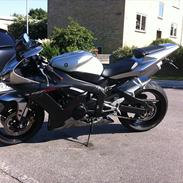 Yamaha YZF-R1