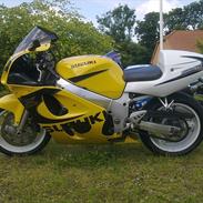 Suzuki gsxr 600 srad