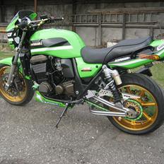 Kawasaki zrx 1200 r "SOLGT" :-(