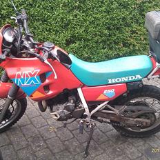 Honda NX 250 Dominator