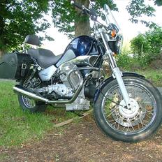 Moto Guzzi Nevada 750