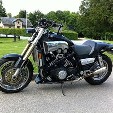Yamaha 1200 Vmax