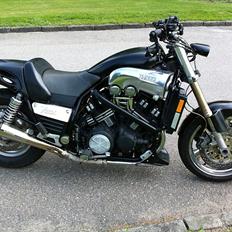 Yamaha 1200 Vmax