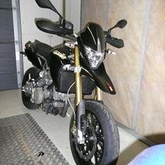 Aprilia dorsoduro 750