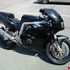 Suzuki GSX-R 400 R