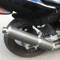 Suzuki GSX R 400R (solgt)