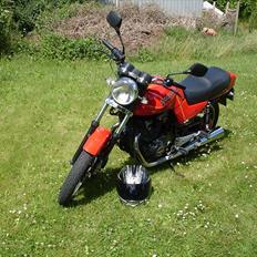 Suzuki GSX 400E solgt