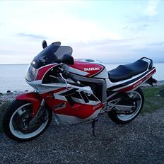 Suzuki GSX-R 750