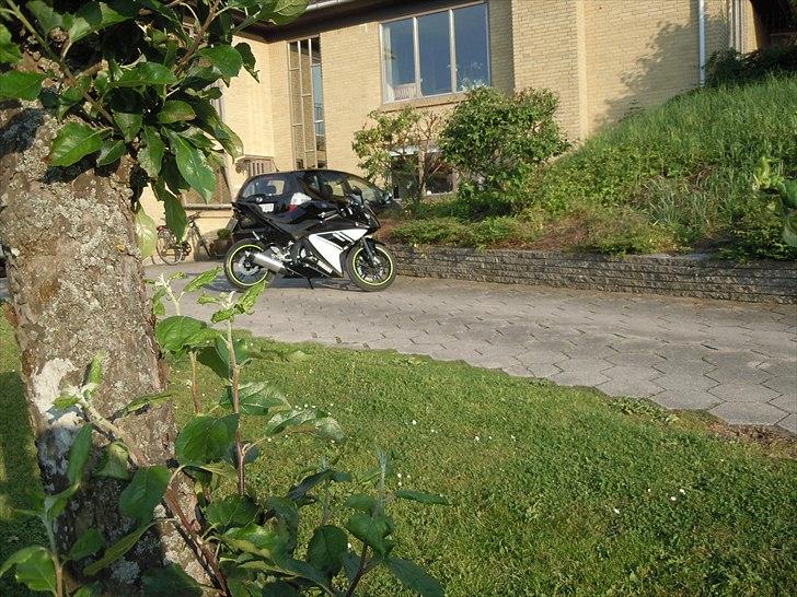 Yamaha Yzf-r125 billede 9