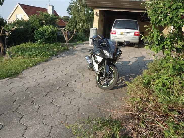 Yamaha Yzf-r125 billede 12