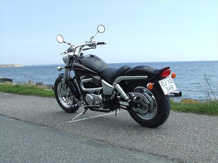 Suzuki VZ 800 billede 3