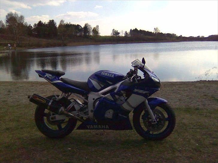 Yamaha yzf R6  billede 3