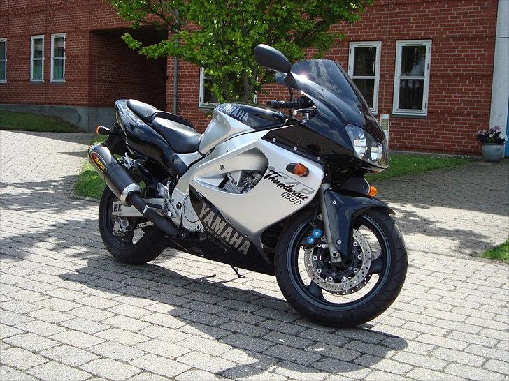 Yamaha yzf 1000 r thunderace  billede 3