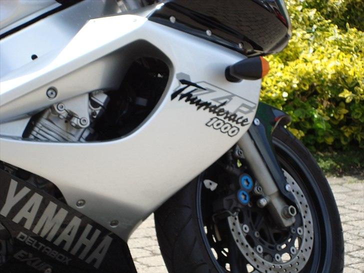 Yamaha yzf 1000 r thunderace  billede 4