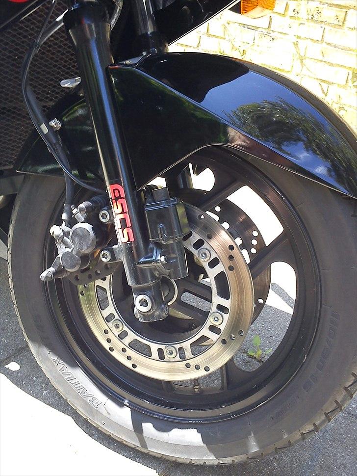 Kawasaki GPX 750R Ninja - ESCS - Electric Suspension Control System billede 6