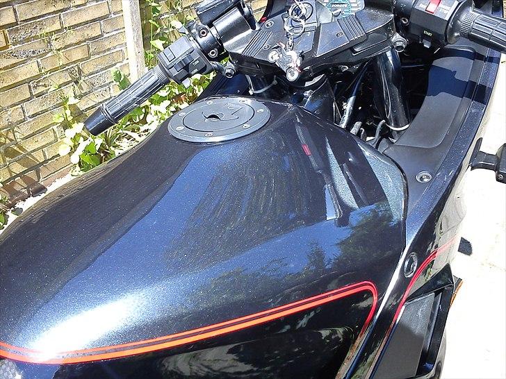 Kawasaki GPX 750R Ninja billede 7