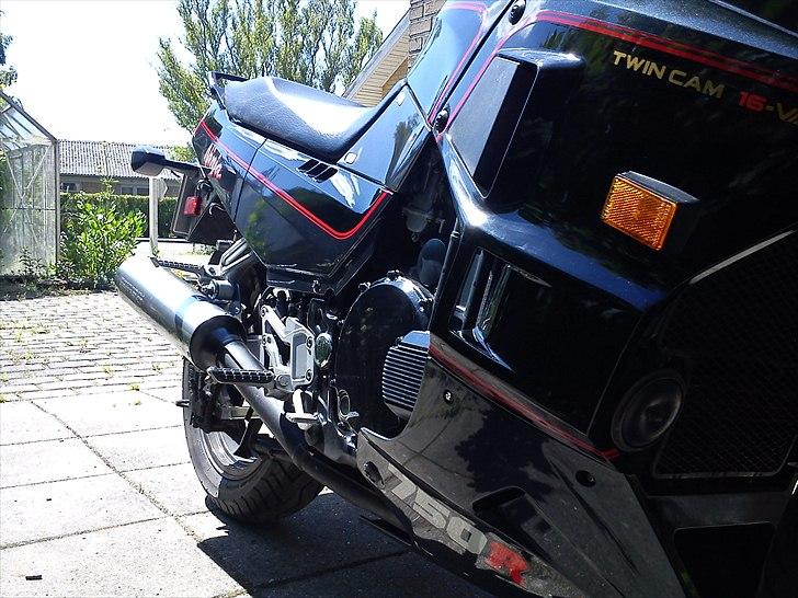 Kawasaki GPX 750R Ninja billede 12