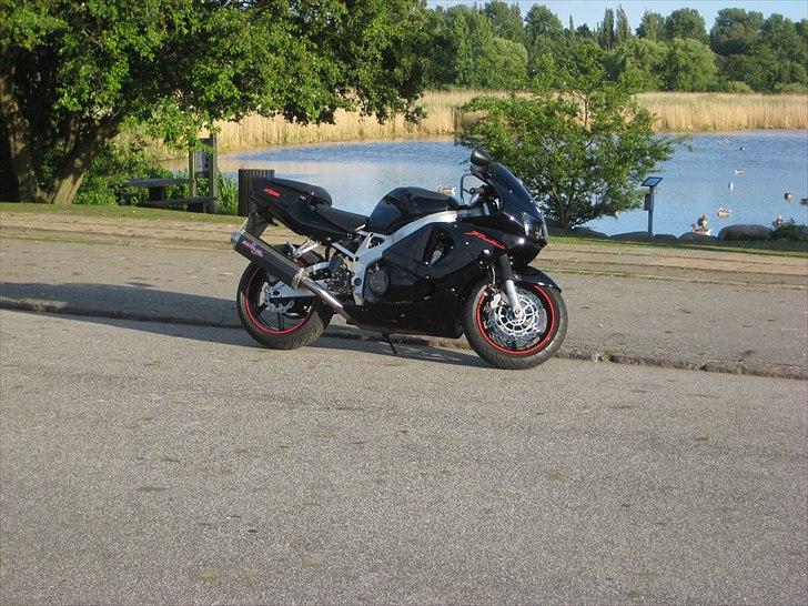 Honda CBR 900 rr billede 4