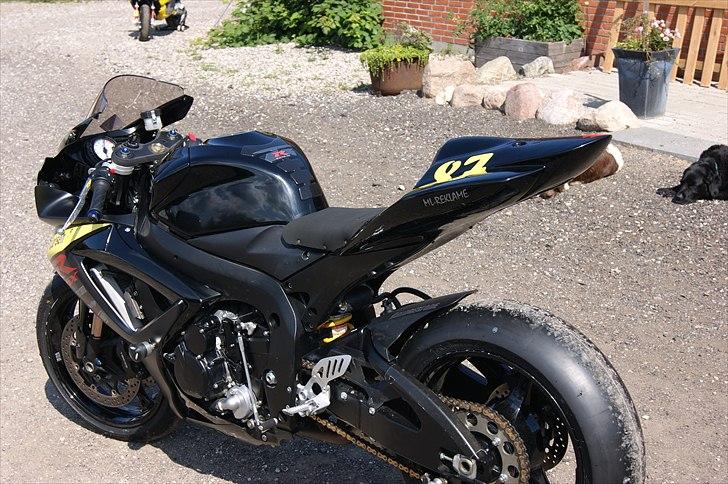 Suzuki GSXR 750 K7 Bane billede 1