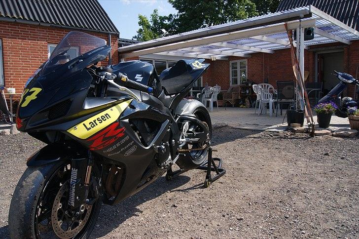 Suzuki GSXR 750 K7 Bane billede 9