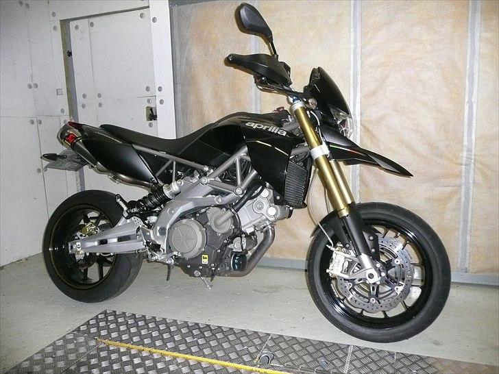 Aprilia dorsoduro 750 billede 2