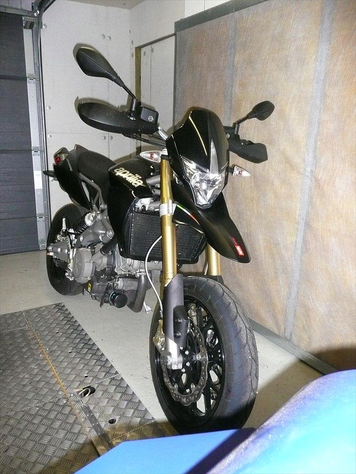 Aprilia dorsoduro 750 billede 3