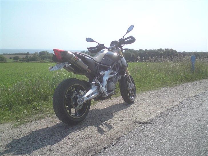 Aprilia dorsoduro 750 billede 7